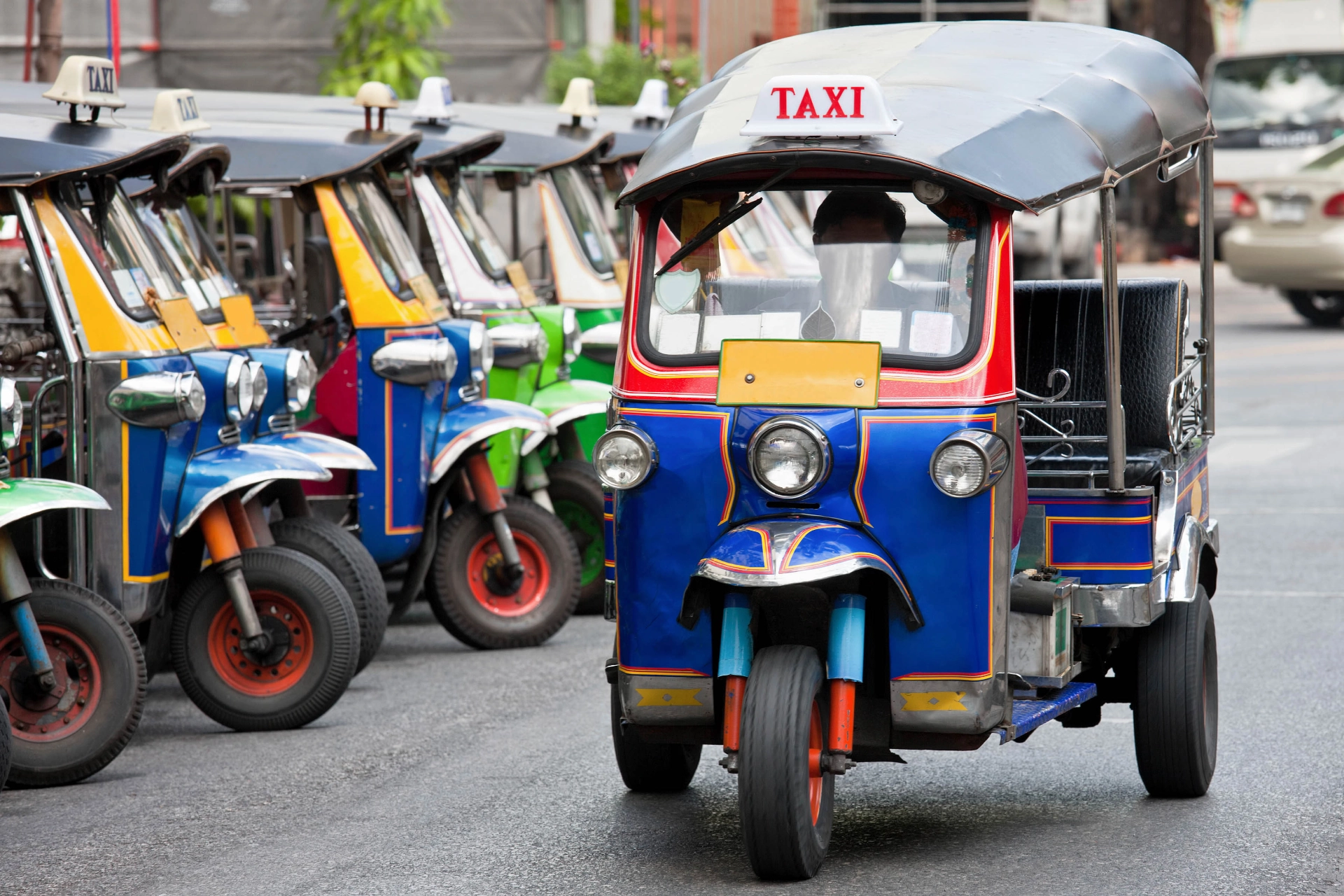 Tut-tut, båt-båt, tuk-tuk!