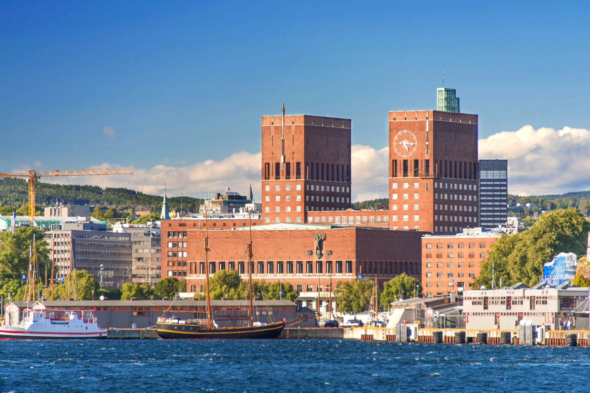 Det ikoniska stadshuset i Oslo