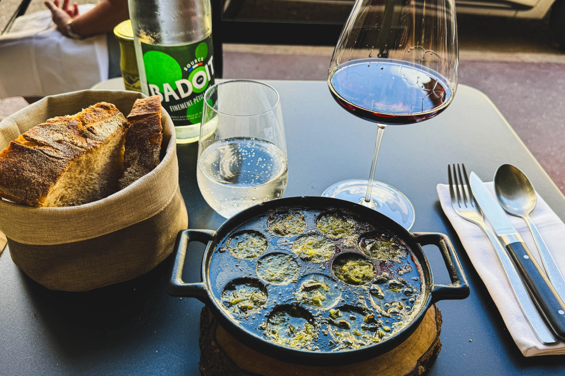    Ett dussin escargot snäckor - voila!