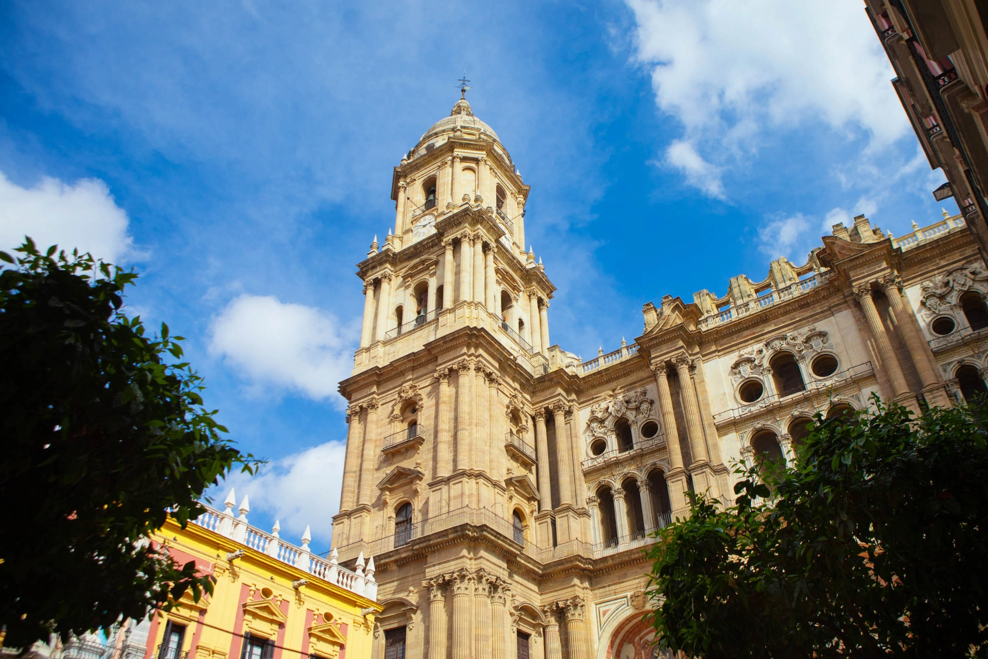 Málagas katedral kallas La Manquita