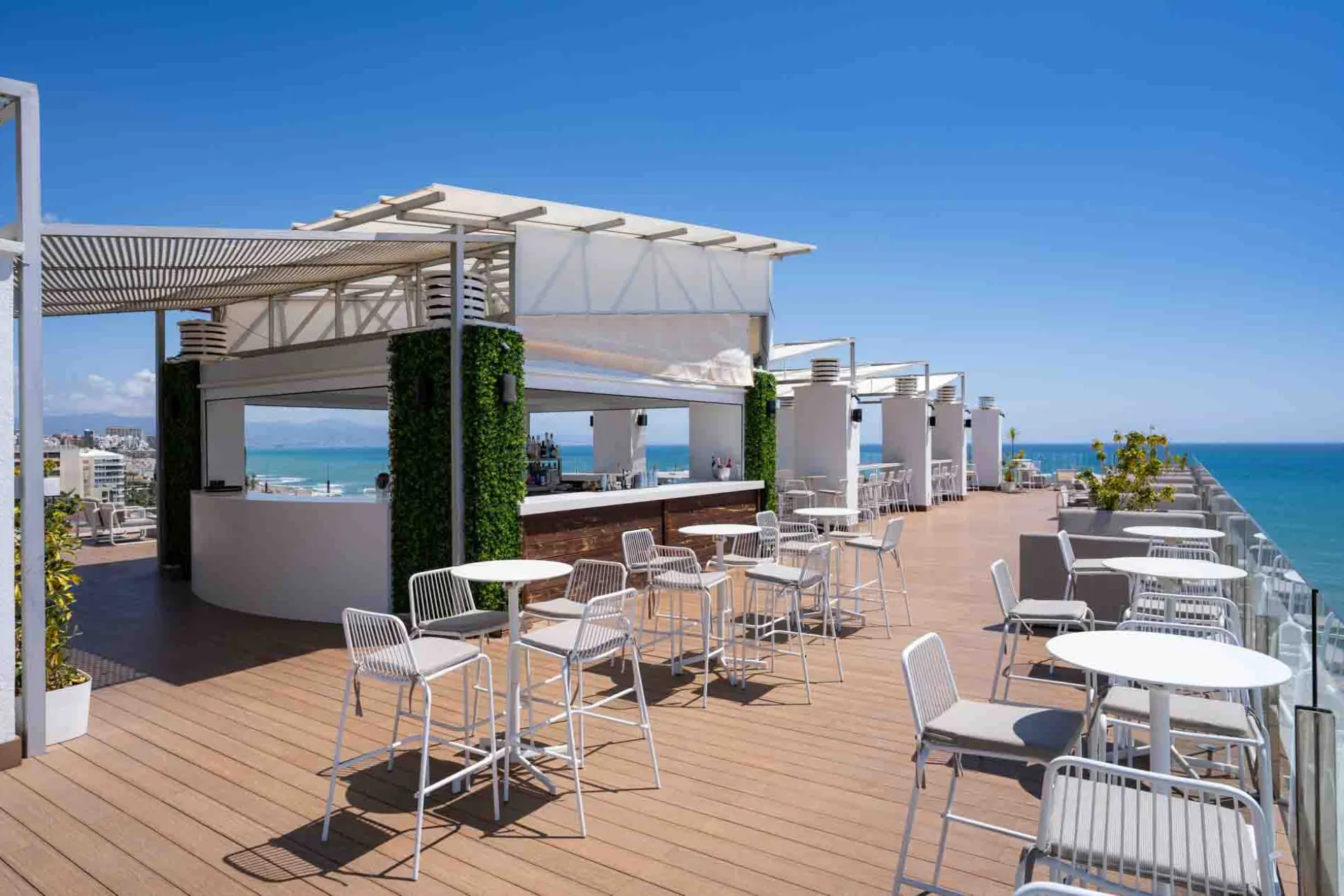 Strandbaren på Hotel La Barracuda Strandbaren på Hotel La Barracuda