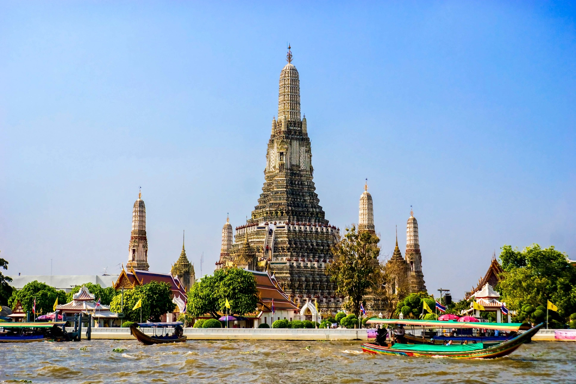 Wat Arun – även känd som Gryningens Tempel – som ligger i Bangkok