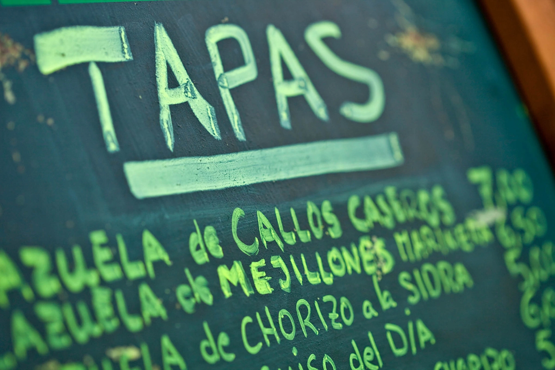 Det finns tapasbarer överallt i Andalusien