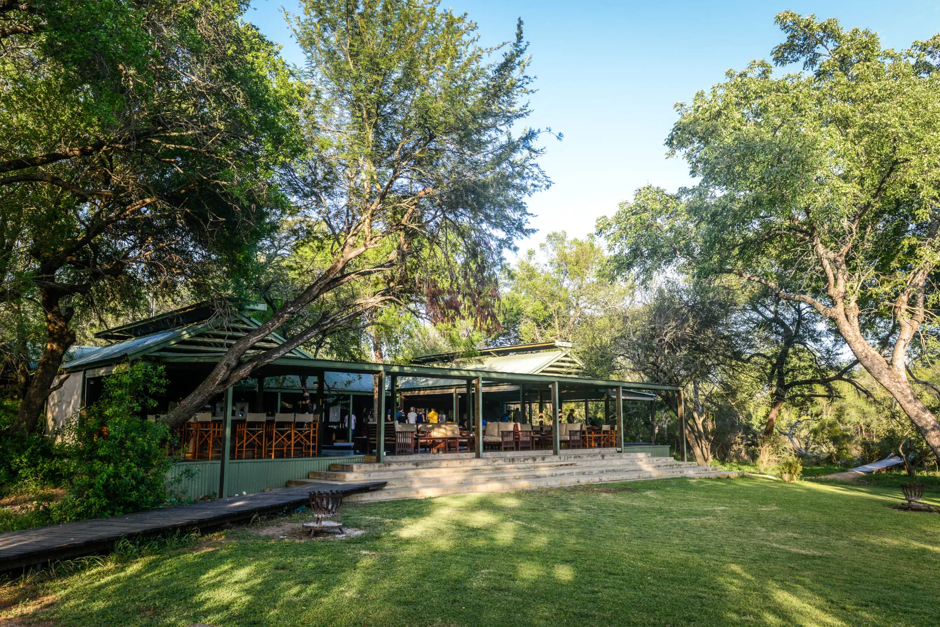 Ät- och rekreationsområde i lägret Ät- och rekreationsområde i lägret