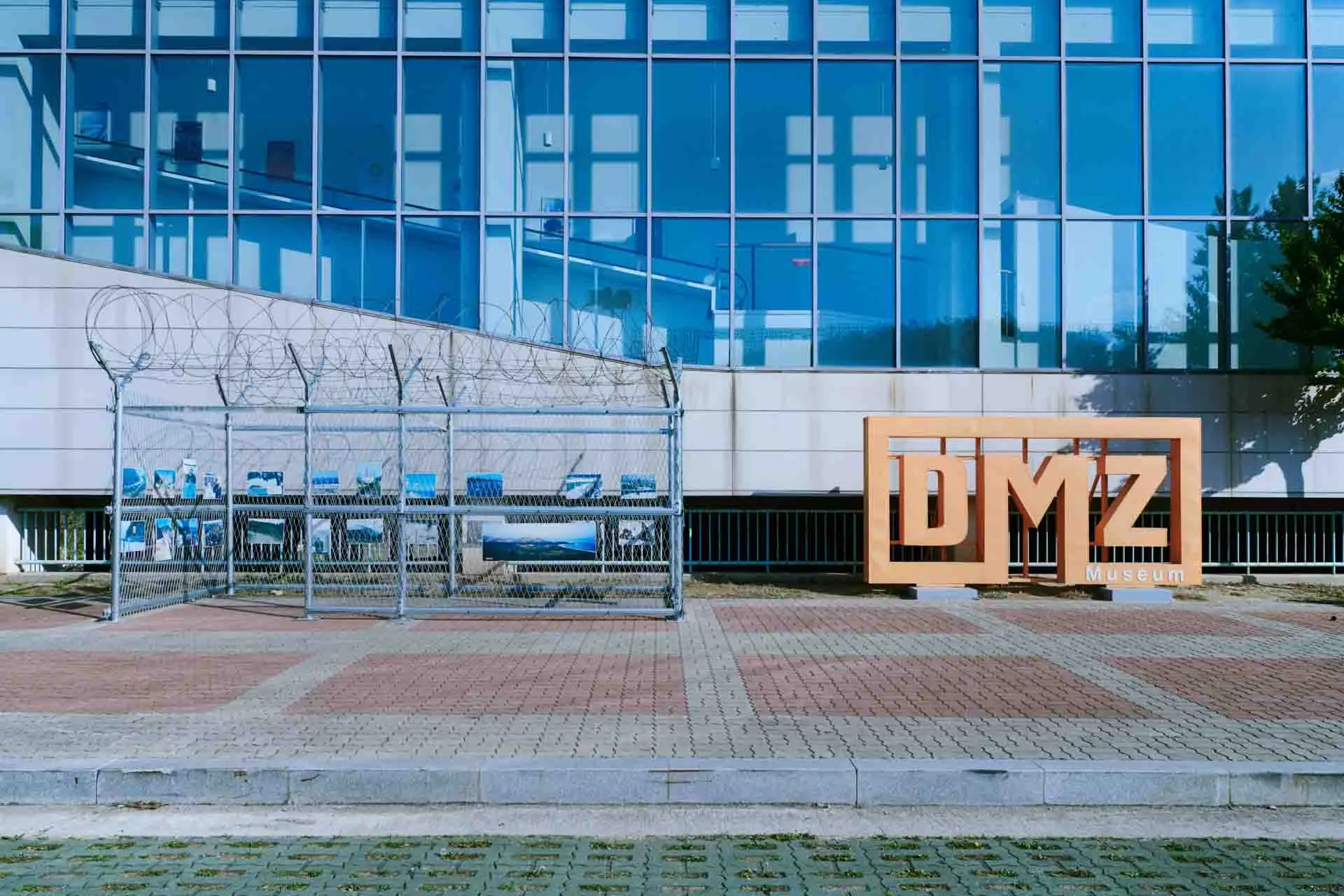 DMZ (demilitariserade zonen) – gränsen mellan Nord- och Sydkorea