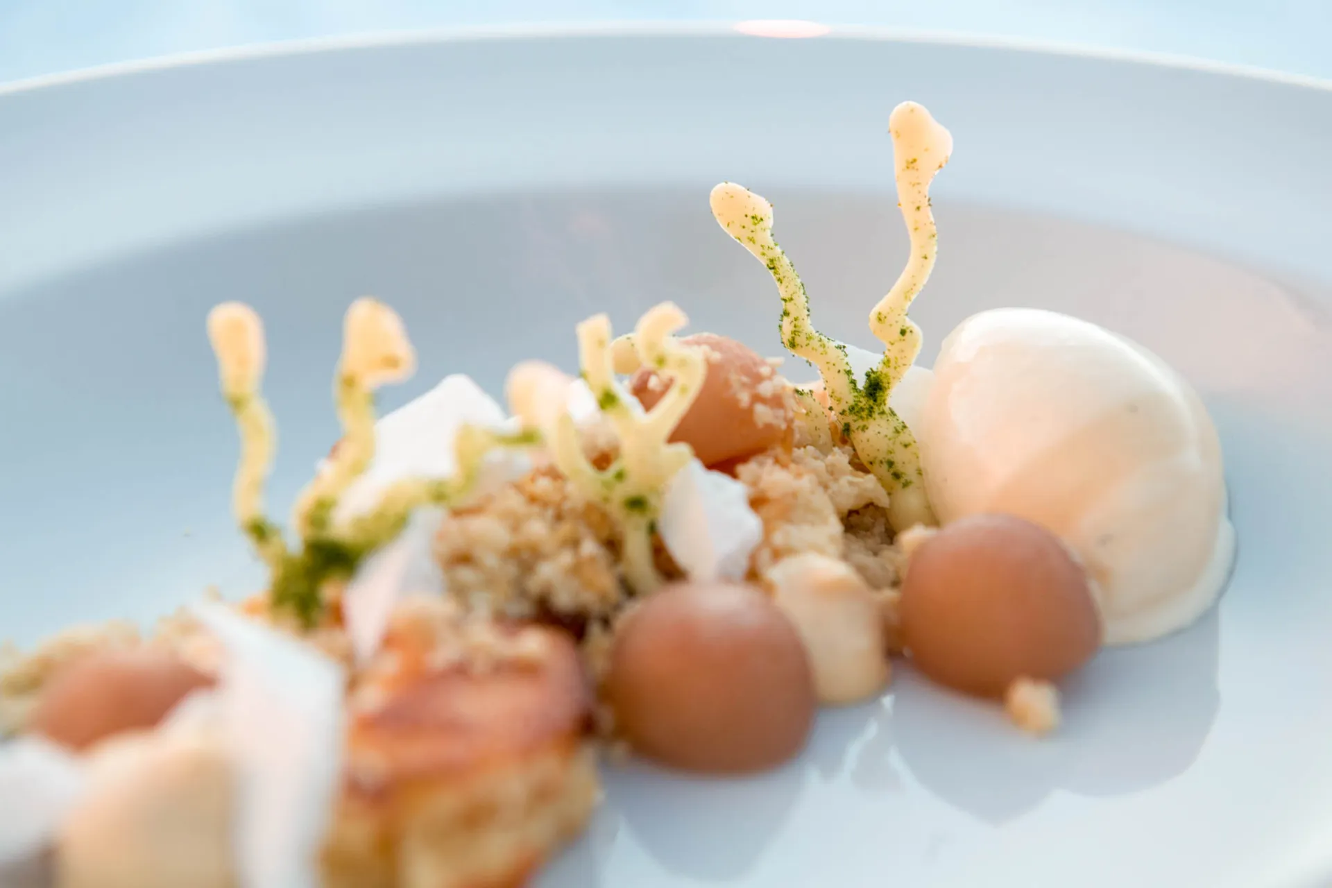 Elegant dessert – med mjukt och krispigt Elegant dessert – med mjukt och krispigt