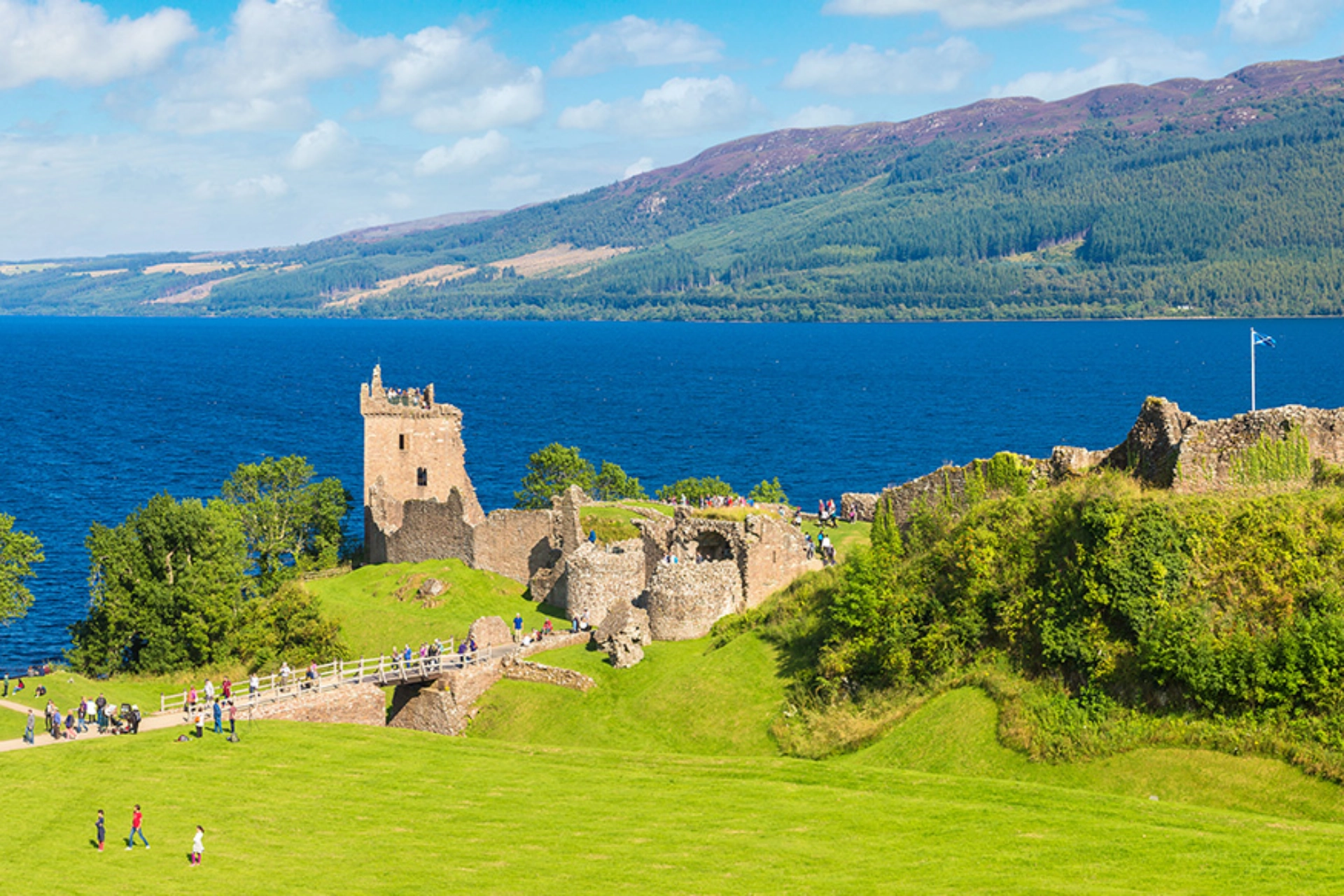 Urquhart slottsruin vid Loch Ness