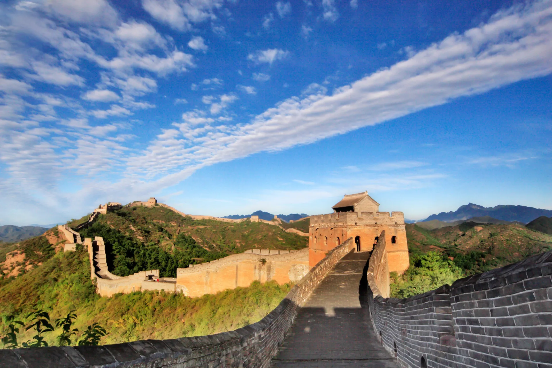 Kinesiska muren är ca 21 000 km lång