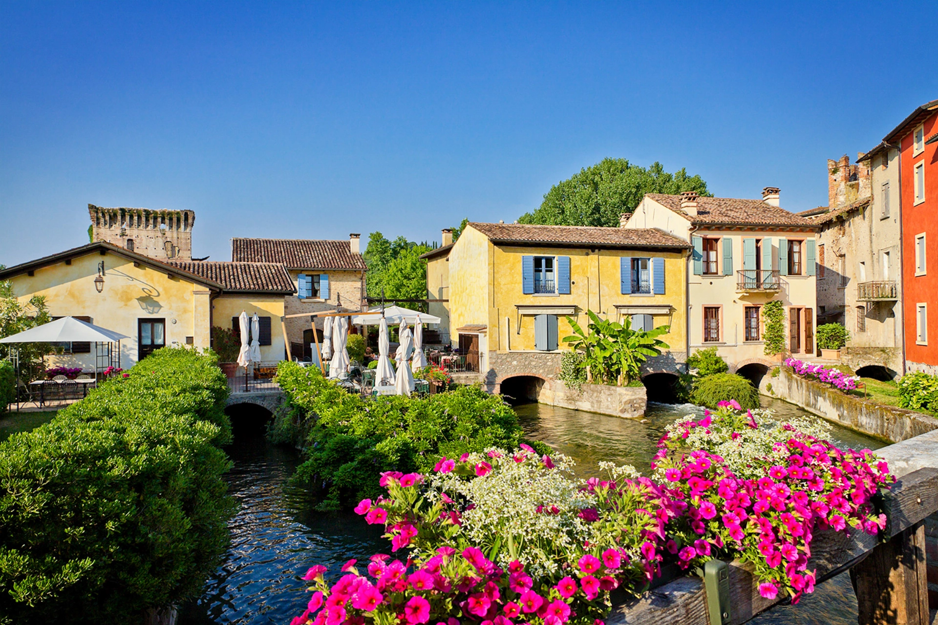 Borghetto är en av Italiens mest bedårande städer