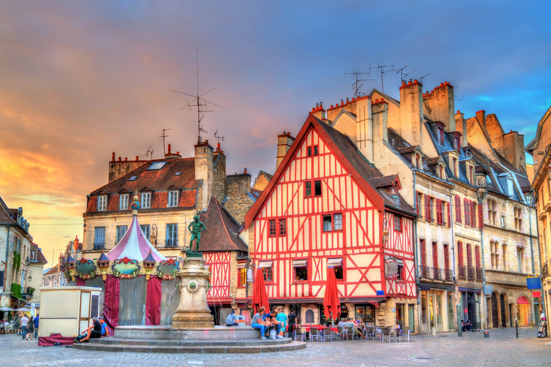 Traditionella hus i Dijon