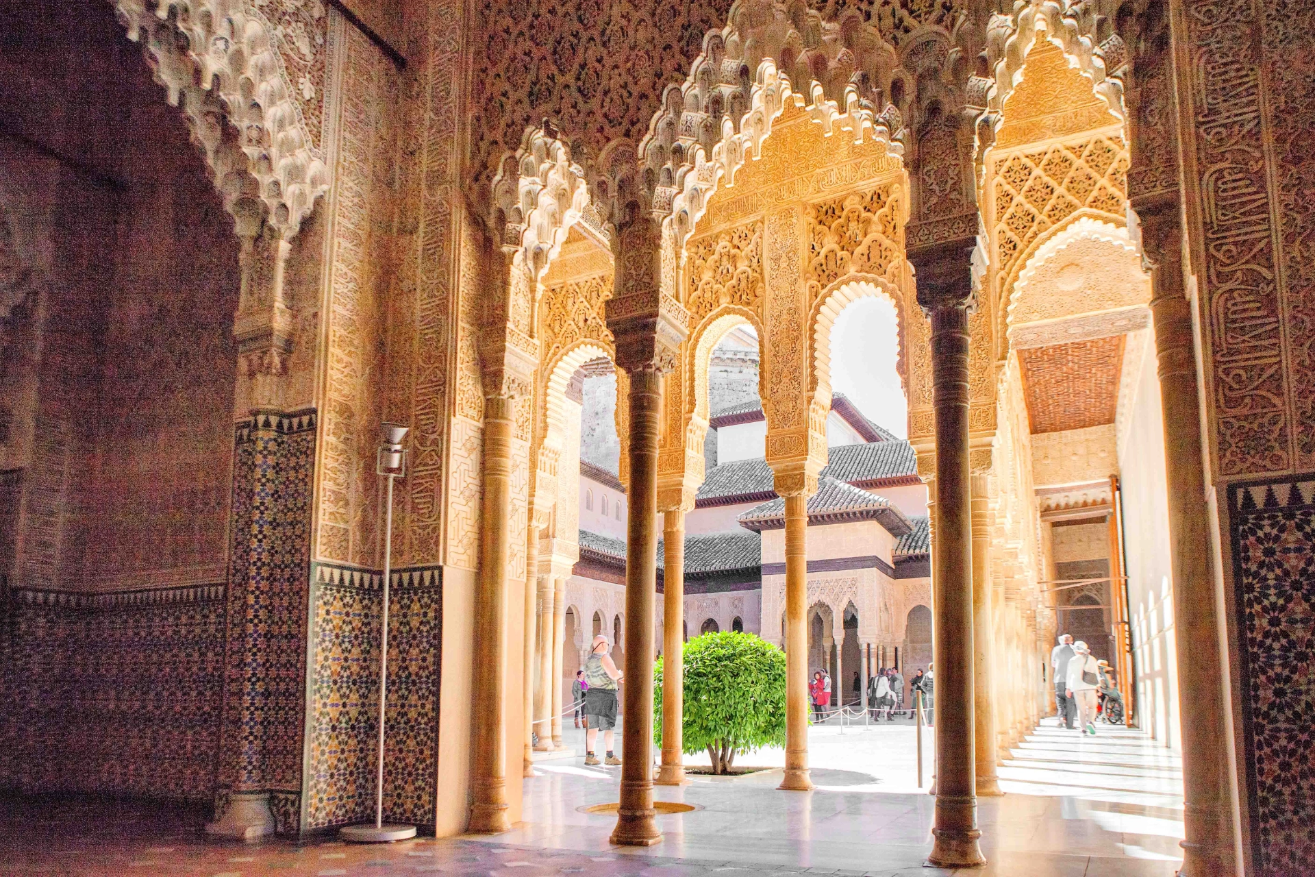 Alhambra är ett av världens vackraste monument