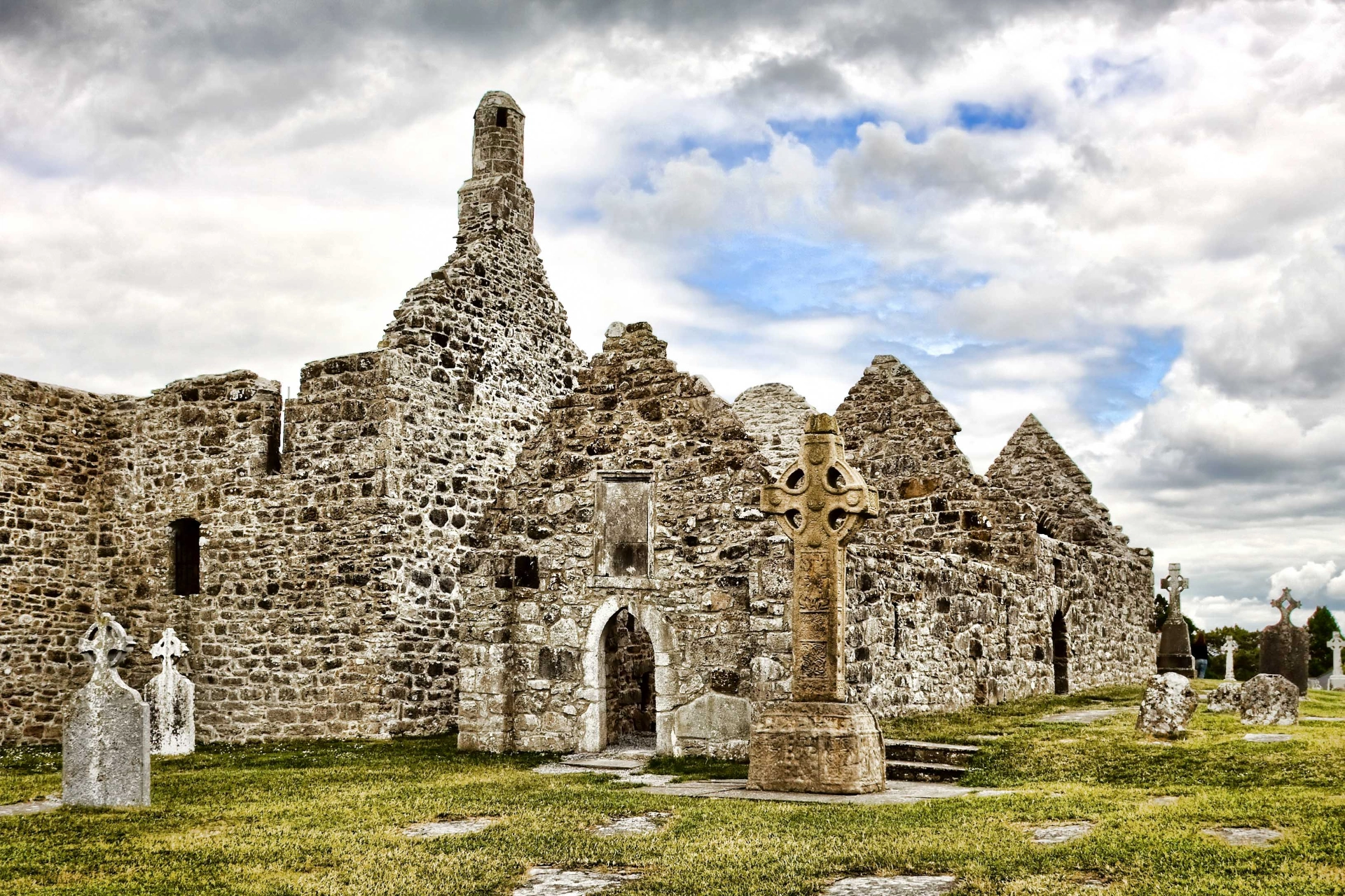Det gamla klostret Clonmacnoise