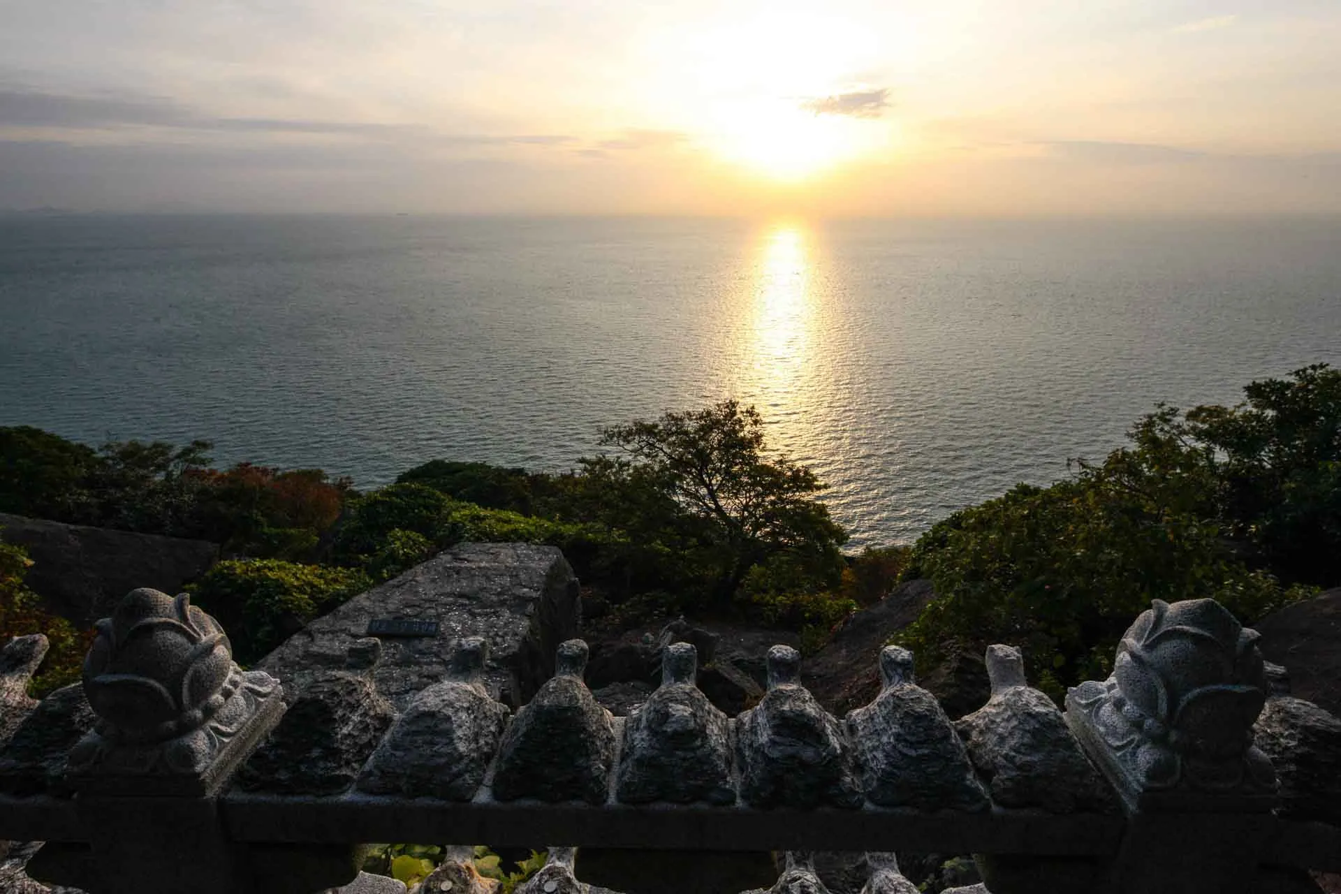 Soluppgång vid Hyangiram-templet