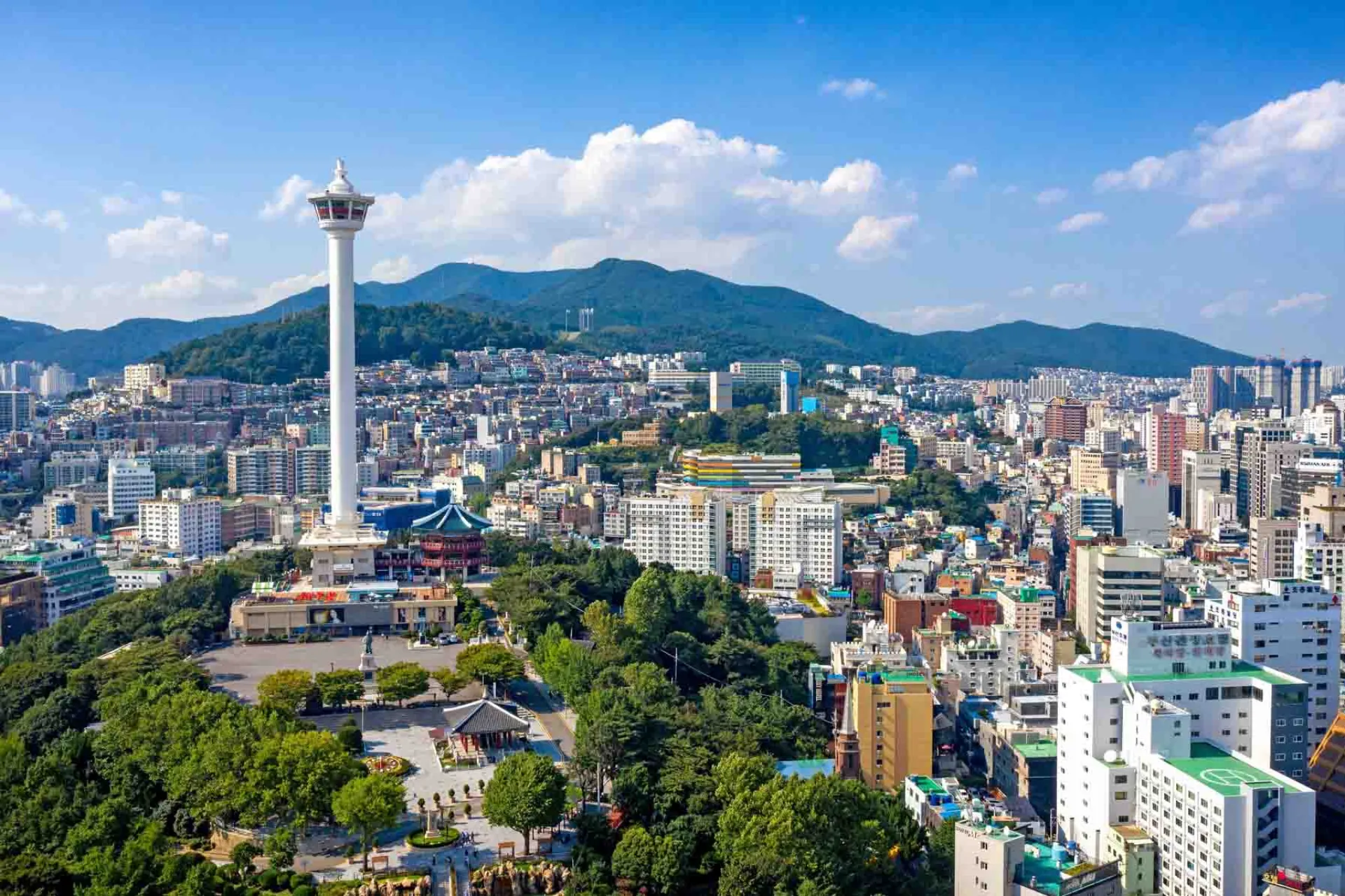 Busan Tower – ett ikoniskt utsiktstorn i Yongdusan Park