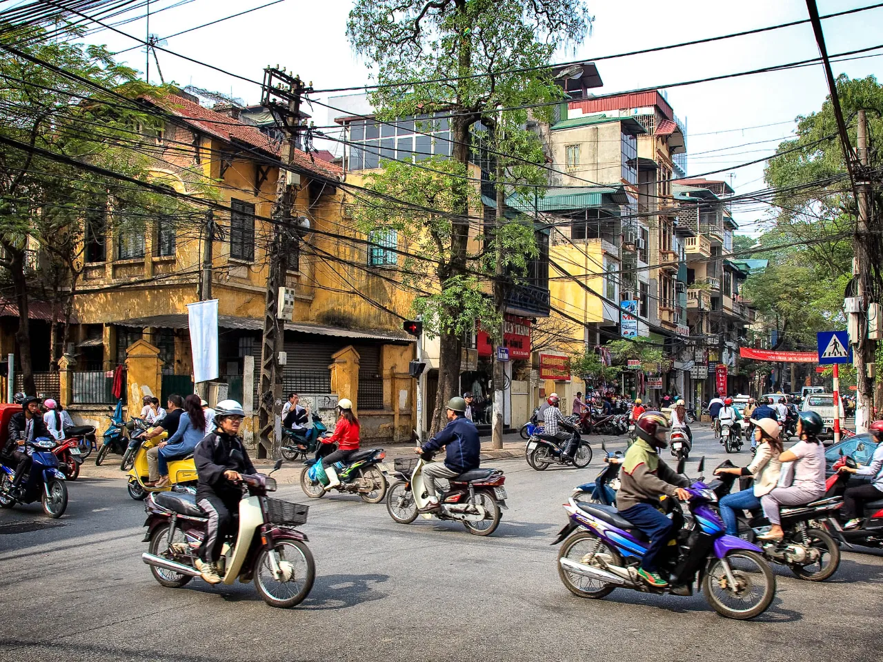 Trafiken i Hanoi är livlig