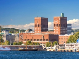 Det ikoniska stadshuset i Oslo