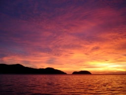 Morgonsolen på väg i Koh Chang