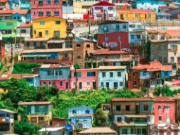 Färgrikedom i husen i Valparaíso