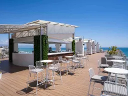 Strandbaren på Hotel La Barracuda Strandbaren på Hotel La Barracuda