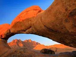 Den ikoniska Spitzkoppe i Namibia – ofta kallad "Namibias Matterhorn"