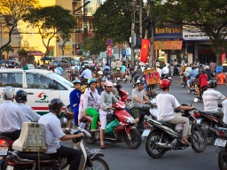 I storstaden Ho Chi Minh City är trafiken framför allt en upplevelse