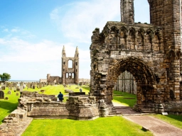 Känn historiens vingslag i St. Andrews