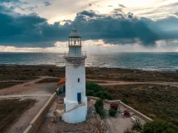 Fyren i Paphos är cirka 20 meter hög
