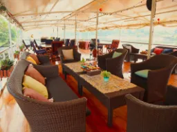 Interiör från fartyget med mjuka kuddar Interiör från fartyget med mjuka kuddar