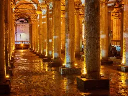 Den mystiska Basilika-cisternen i Istanbul, ett underjordiskt vattenpalats från 500-talet