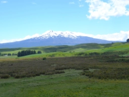 Mount Ruapehu - aktiv vulkan i Tongariro National Park på Nordøen i New Zealand - filmlokation i &quot;Ringenes Herre&quot;