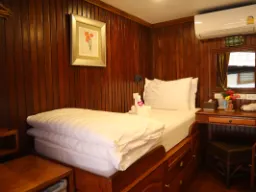 Tvåbäddshytt med luftkonditionering Tvåbäddshytt med luftkonditionering