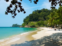 Avkoppling vid Koh Changs strand