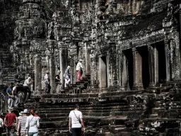Imponerande ingång till Angkor Wat Imponerande ingång till Angkor Wat