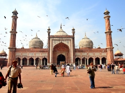 Jama-moskén är en av de största och finaste i Indien