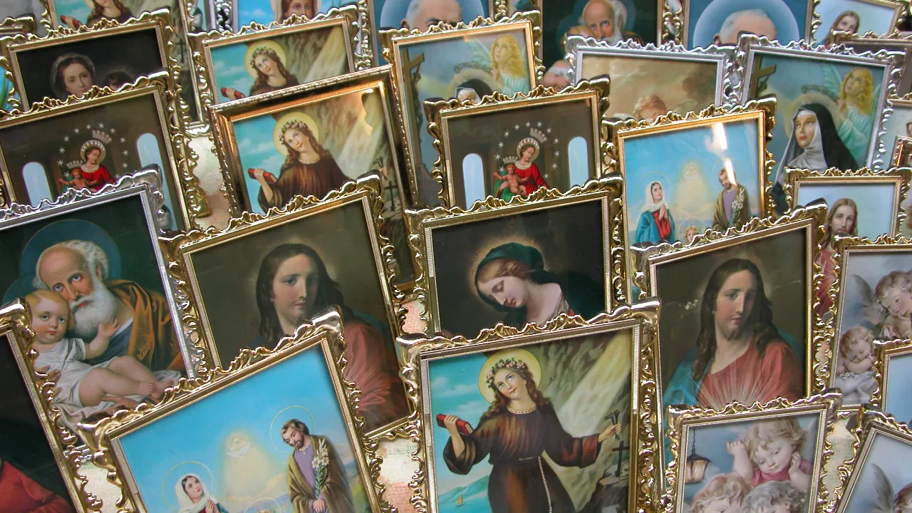 Ikonmålningar av Maria, Jesus m.fl.
