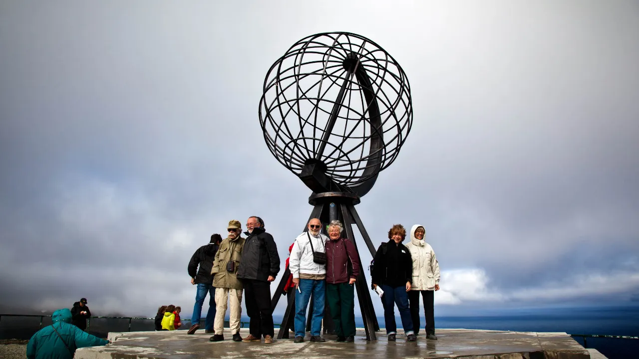 Den ikoniska globen på Nordkap, ett av Norges mest kända landmärken