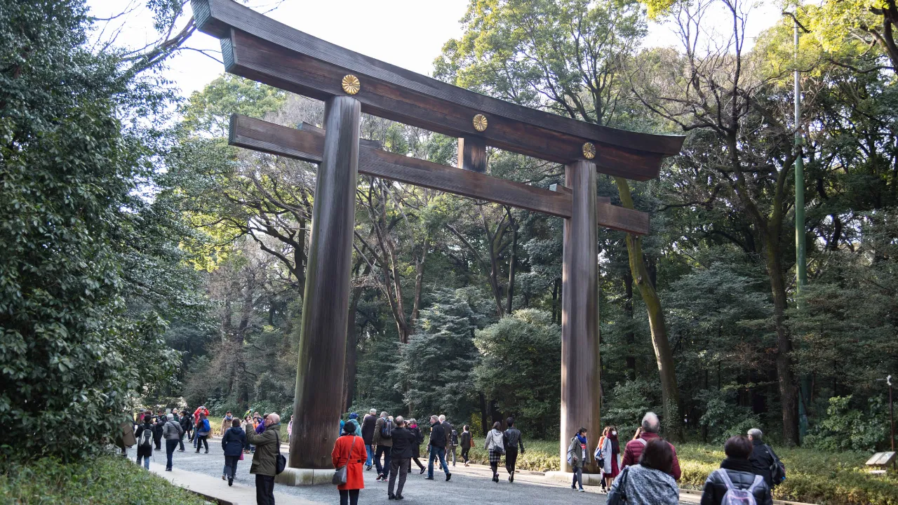 Vid Japans största shintohelgedom, Meiji Jingu