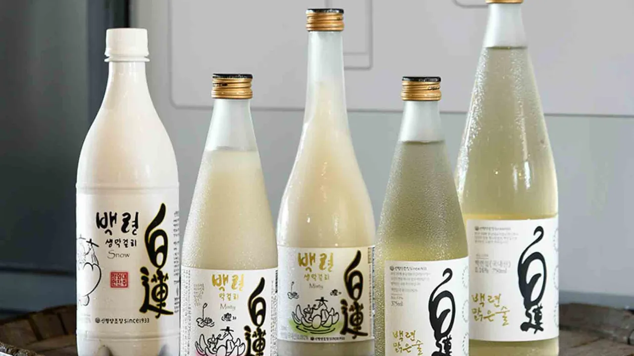 Shinpyeong Bryggeri i Dangjin – känt för sin traditionella makgeolli, en koreansk risvin bryggd enligt gamla metoder Shinpyeong Bryggeri i Dangjin – känt för sin traditionella makgeolli, en koreansk risvin bryggd enligt gamla metoder
