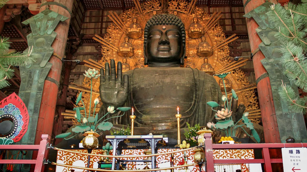 Den stora Buddha i Tōdai-ji-templet, Nara Den stora Buddha i Tōdai-ji-templet, Nara