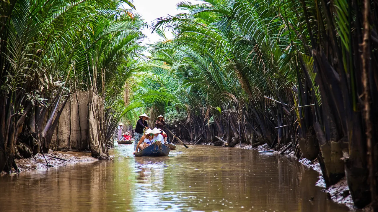 Biflod i Mekong-deltat i Södra Vietnam Biflod i Mekong-deltat i Södra Vietnam