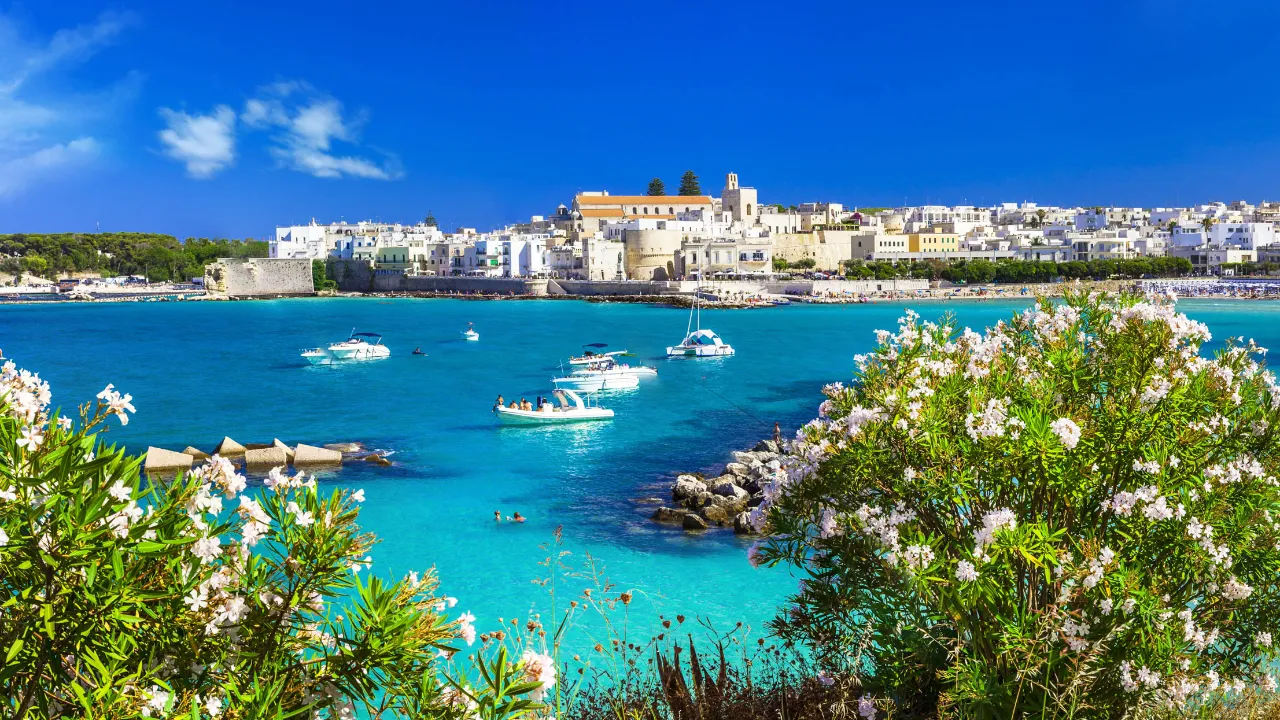 Otranto grundades av grekerna Otranto grundades av grekerna