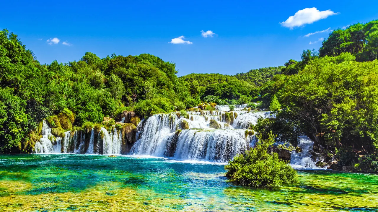 Krka nationalpark är känd för sina många vattenfall