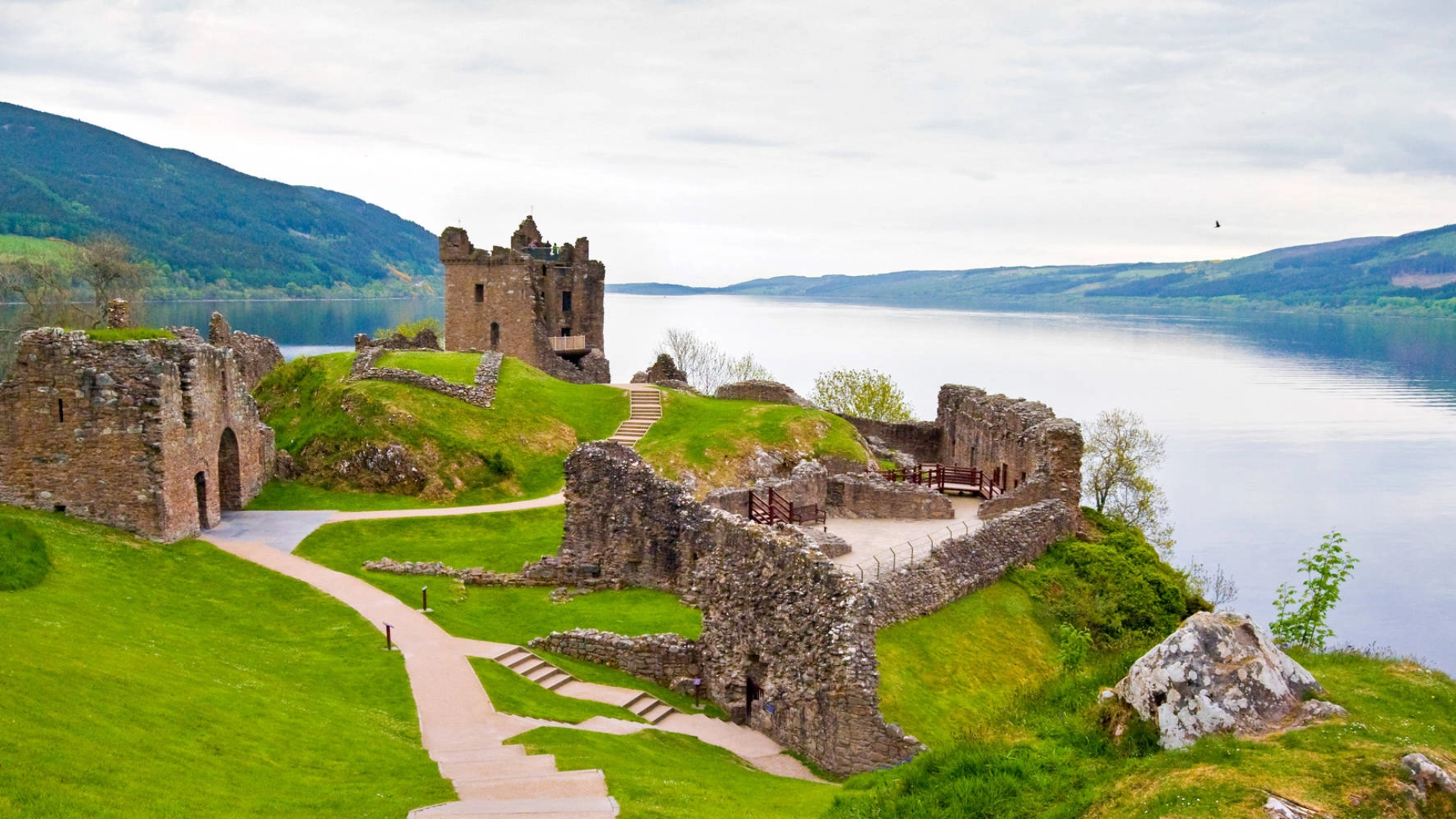 Urquhart slottsruin vid Loch Ness